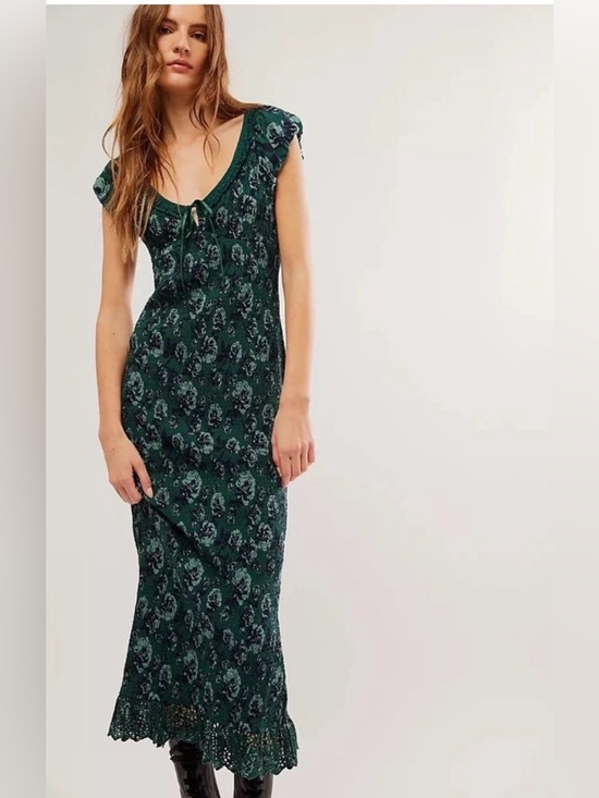 Free People Dresses & Skirts - Free People McKenna Floral Smocked Dress -NWT